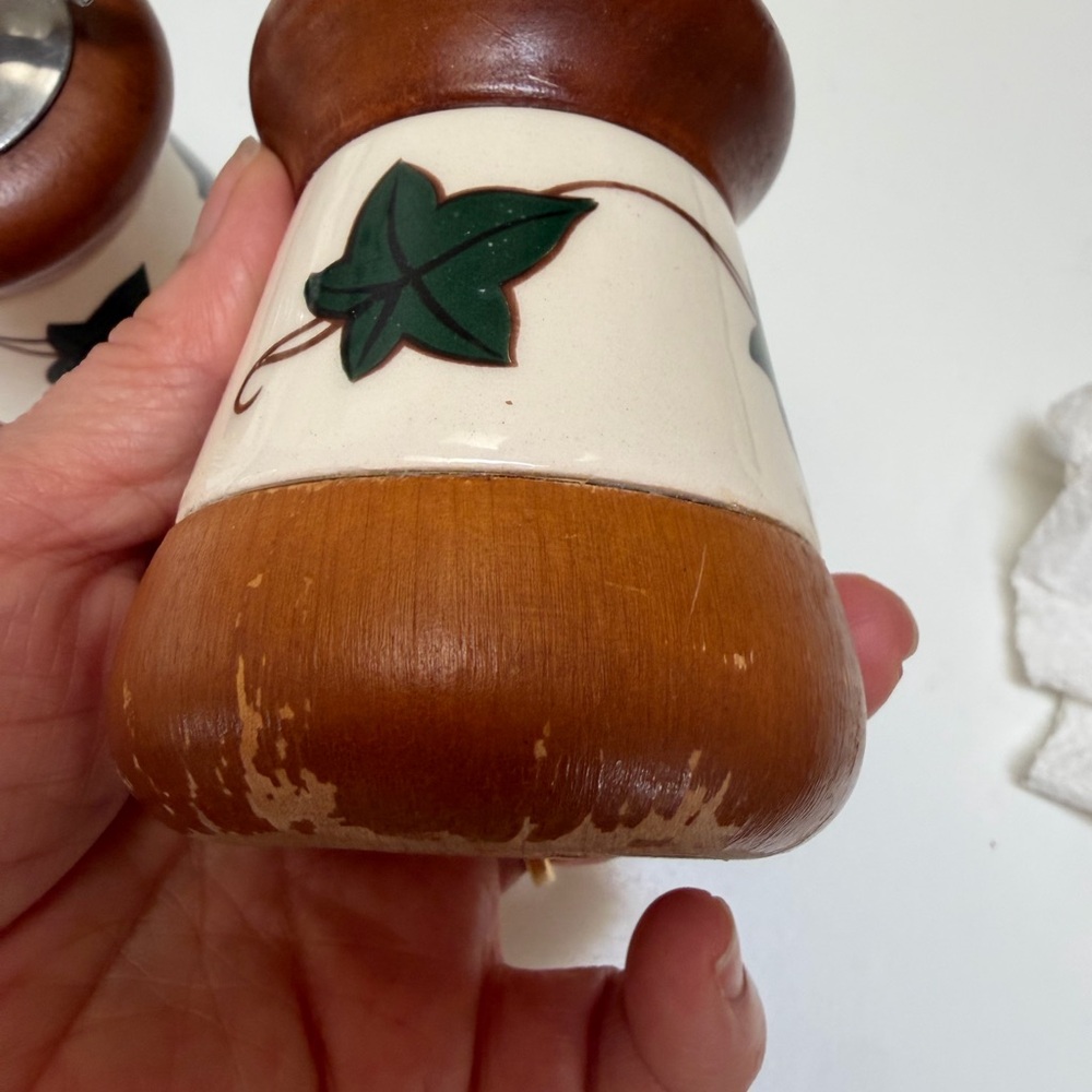 Vintage Wood Pepper Grinder & Salt Shaker Set Ivy Rustic Kitchen - Picture 5 of 7